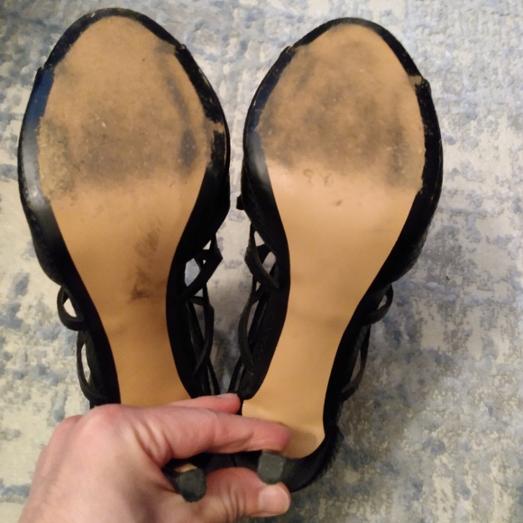 Black faux snakeskin cutout ankle high stilettos, size 9 - Picture 5 of 6